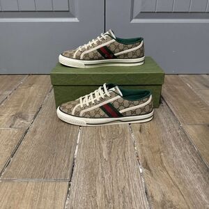Gucci Men's Beige and Green Sneakers